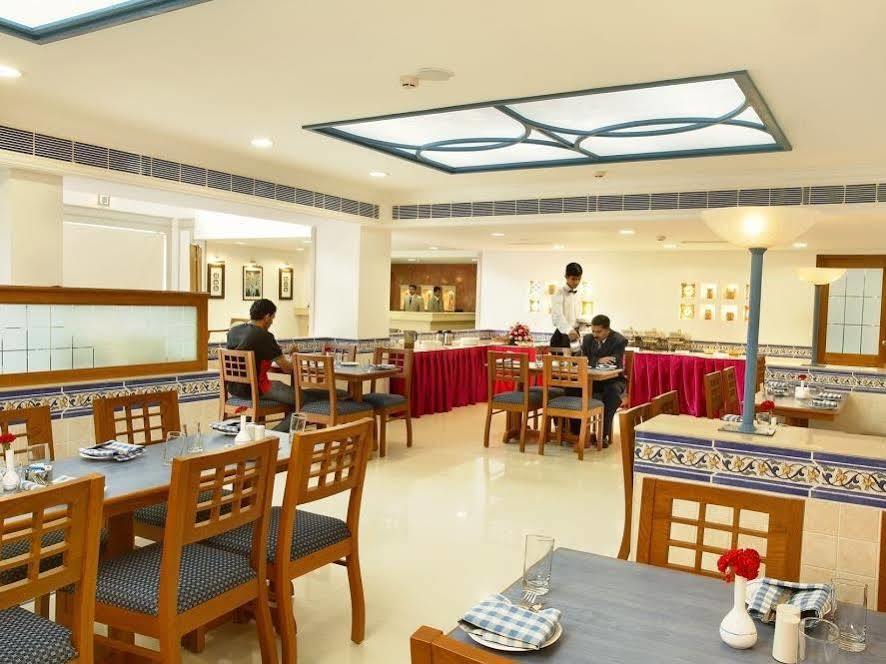 阿卡迪亚摄政大酒店 Alappuzha 外观 照片